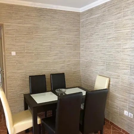 Oli Apartman *