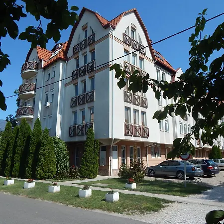 Oli Apartman *