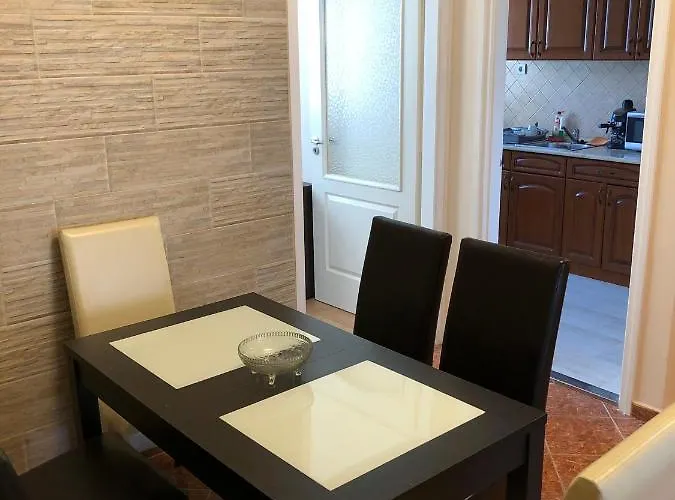 Oli Apartment *